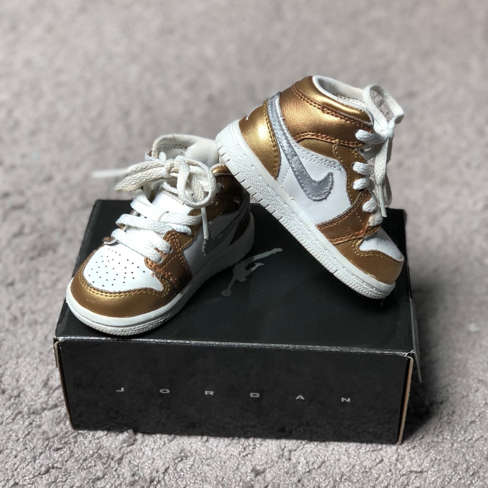 Girls Jordan 1 (toddler)